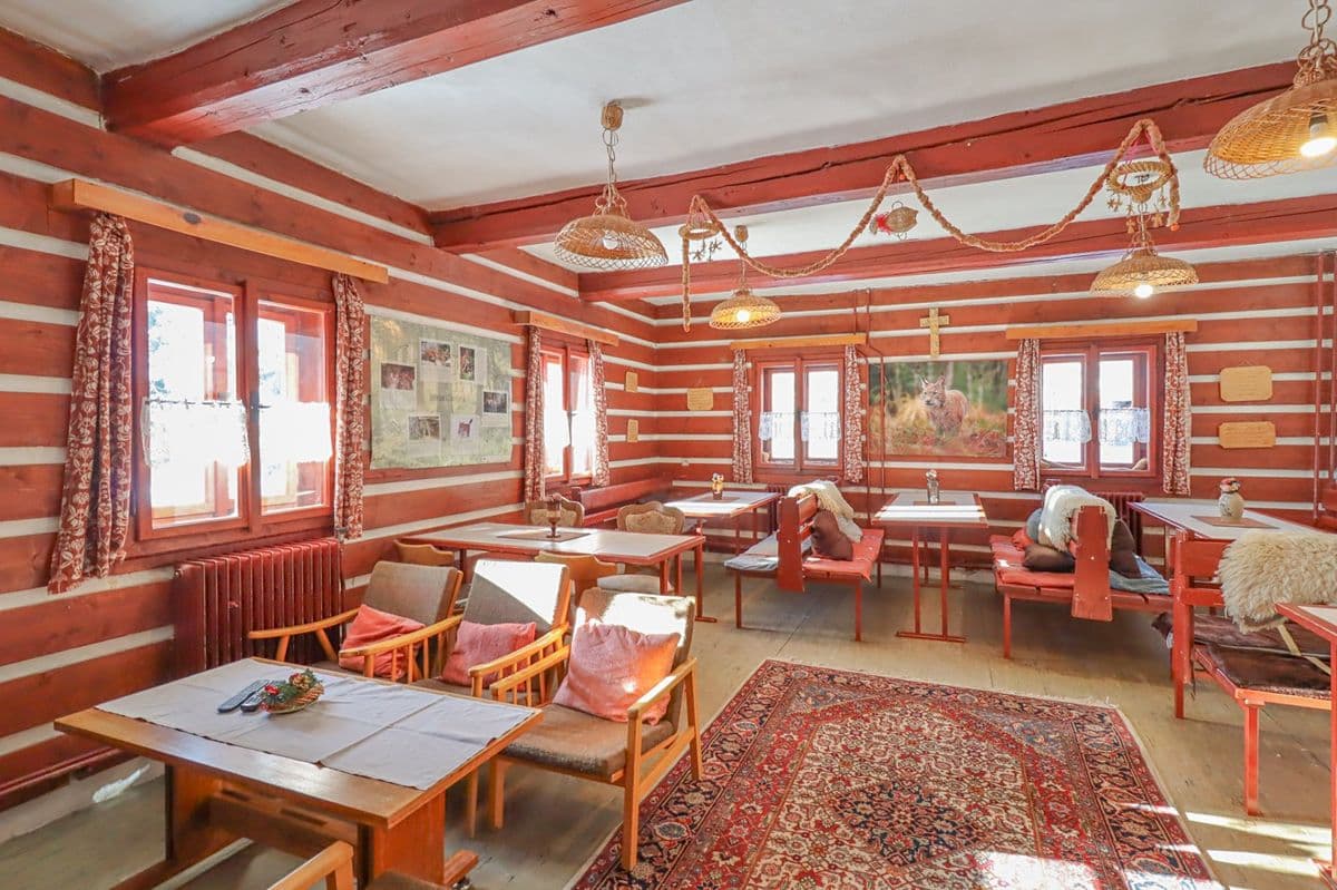 Společenská místnost 67 m² — stávající stav